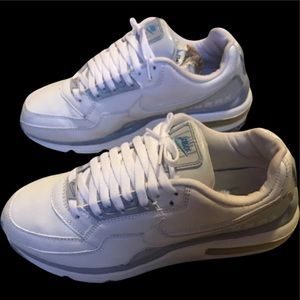 Women’s Nike Air Max Athletic Shoes Size 9.5M  Turquoise/White #316446-116